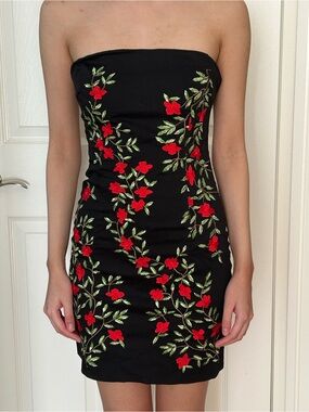 Vintage GUESS Strapless Embroidered Bodycon Dress